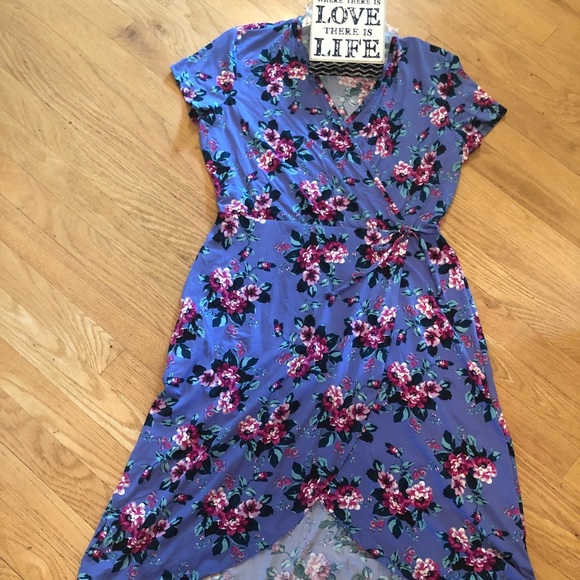 💐🆕Payton Soft PurpleFloral WrapDress NWT - Picture 2 of 8